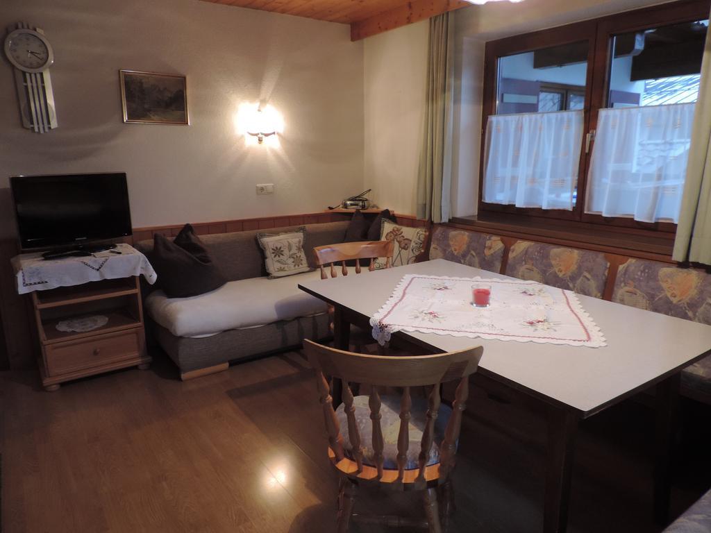 Ferienwohnung Johann Niedermoser Fieberbrunn Phòng bức ảnh
